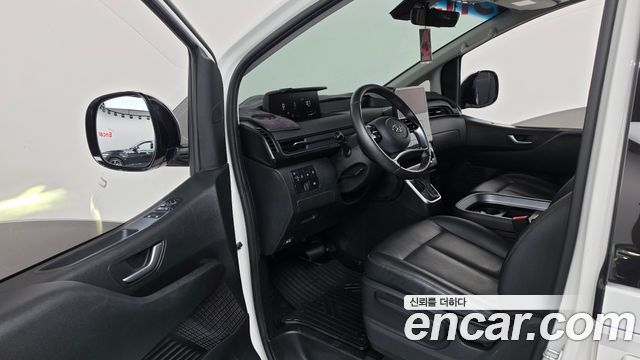 Hyundai Staria 2023 — photo 13