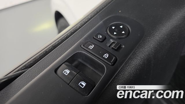 Hyundai Staria 2023 — photo 28