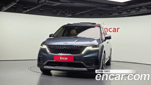 Kia Canival 2021 — photo 3