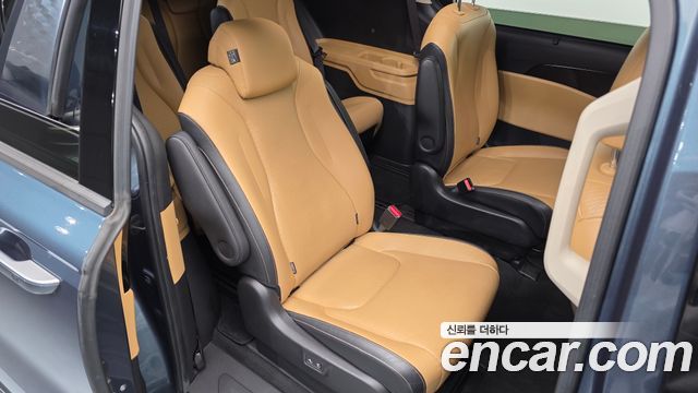 Kia Canival 2021 — photo 12