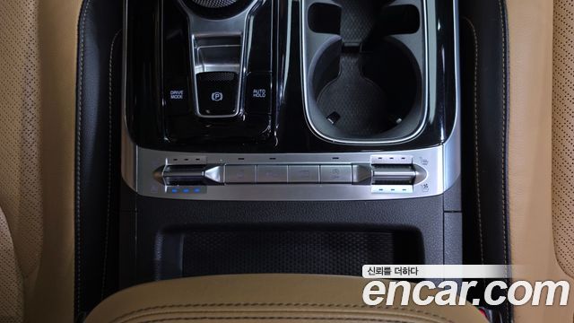 Kia Canival 2021 — photo 17