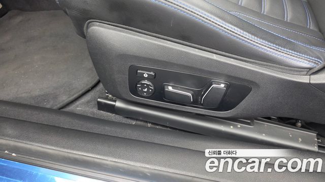 BMW 4-Series 2025 — photo 16