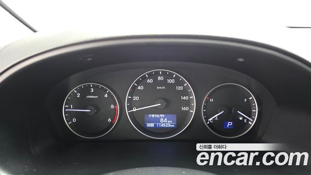 Hyundai Starex 2016 — photo 8