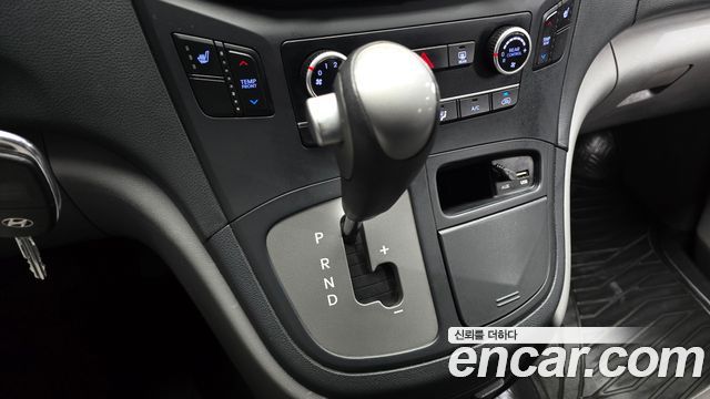 Hyundai Starex 2016 — photo 9