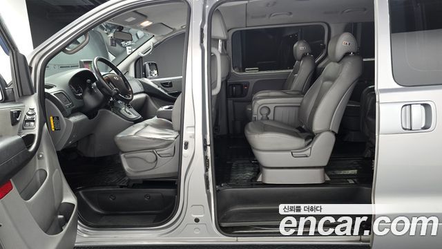 Hyundai Starex 2016 — photo 11