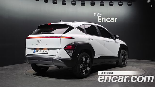 Hyundai Kona 2025 — photo 2