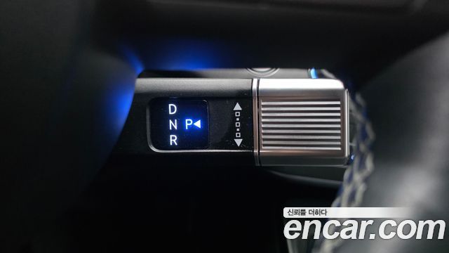 Hyundai Kona 2025 — photo 9