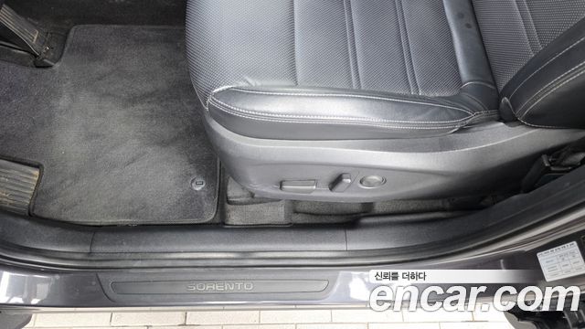 Kia Sorento 2015 — photo 31