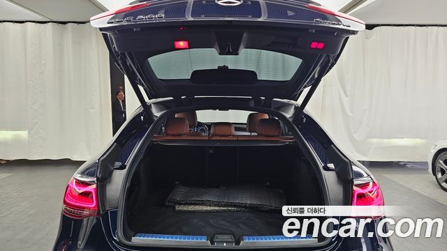 Mercedes-Benz GLC-Class 2021 — photo 24