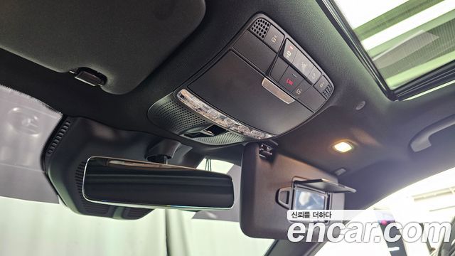 Mercedes-Benz GLC-Class 2021 — photo 26