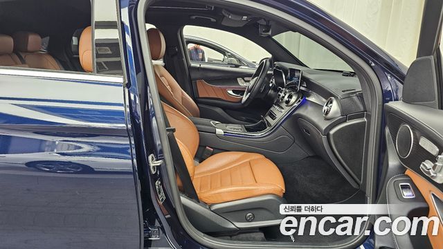 Mercedes-Benz GLC-Class 2021 — photo 16