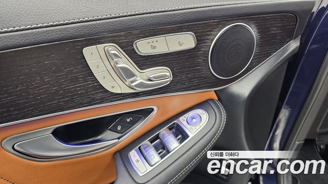 Mercedes-Benz GLC-Class 2021 — photo 29