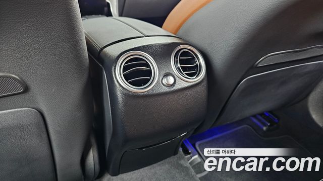 Mercedes-Benz GLC-Class 2021 — photo 31