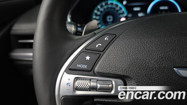 Genesis G80 2022 — photo 23