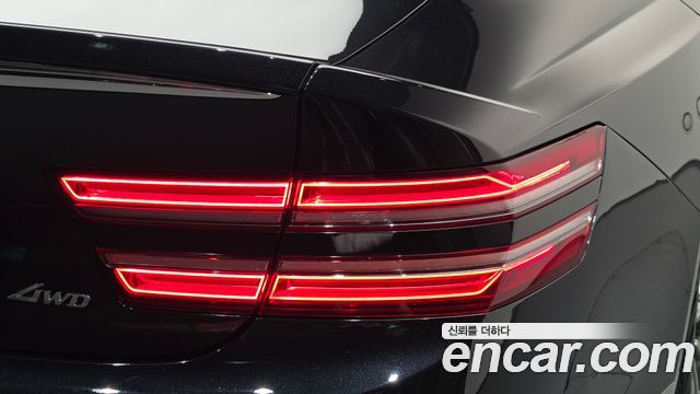 Genesis G80 2022 — photo 9