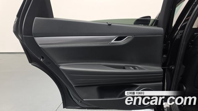 Genesis G80 2022 — photo 15