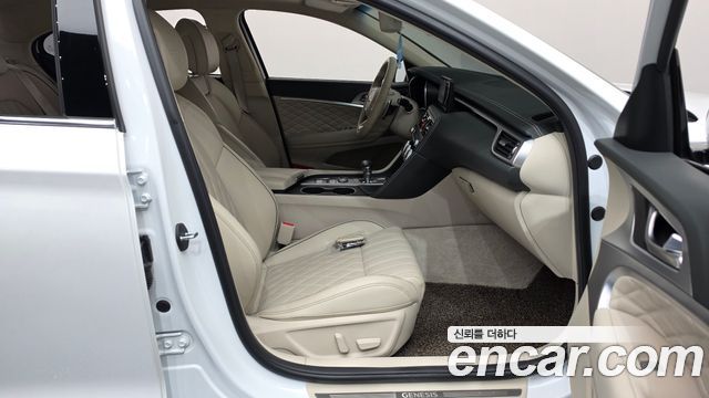 Genesis G70 2021 — photo 16