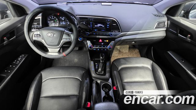 Hyundai AVANTE 2016 — photo 10