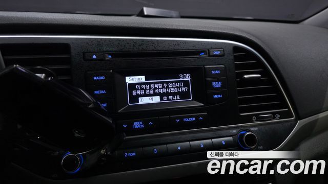 Hyundai AVANTE 2016 — photo 21