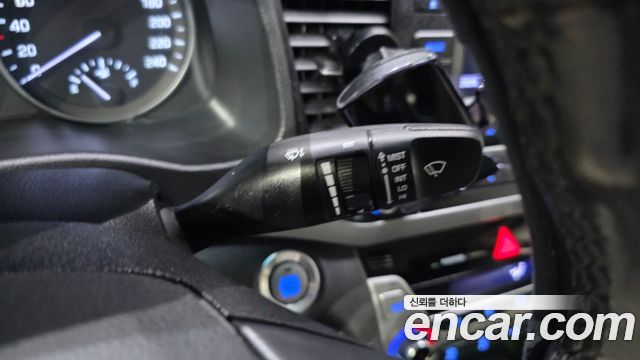 Hyundai AVANTE 2016 — photo 29