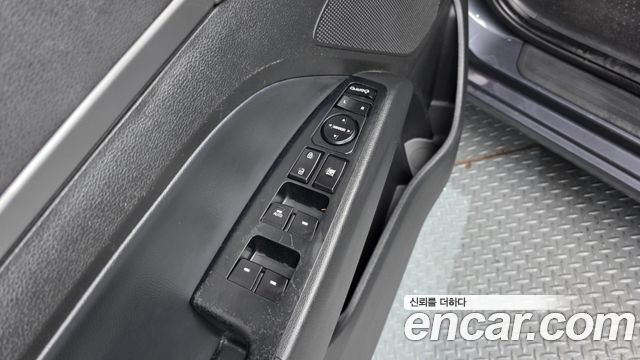 Hyundai AVANTE 2016 — photo 35