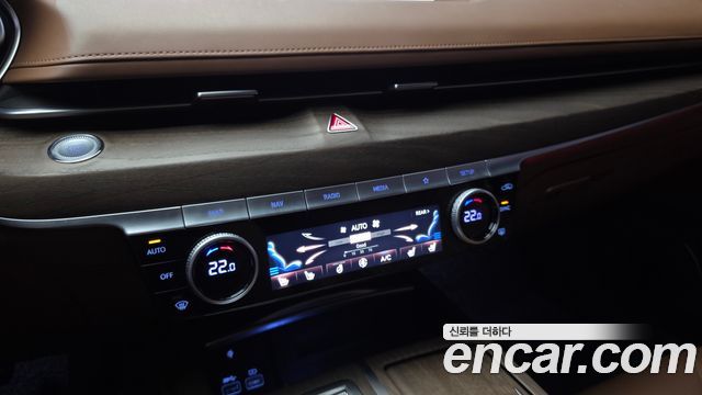 Genesis G80 2021 — photo 24