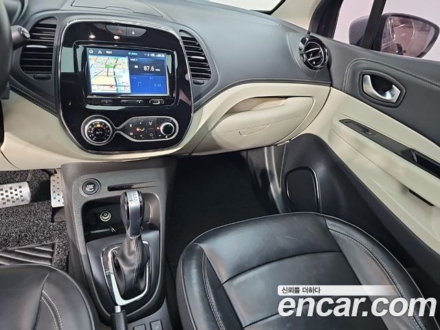 Renault Korea QM3 2018 — photo 10