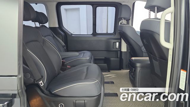 Hyundai Staria 2025 — photo 18