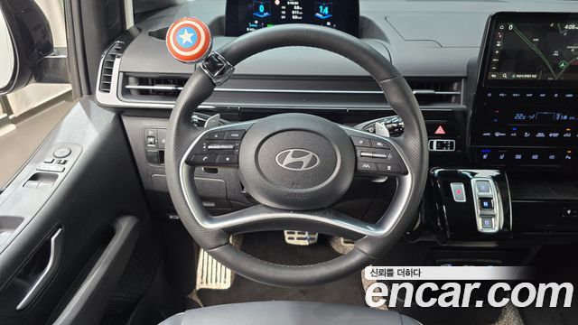 Hyundai Staria 2025 — photo 19