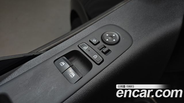 Hyundai Staria 2025 — photo 26