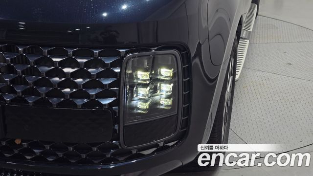 Hyundai Staria 2025 — photo 8