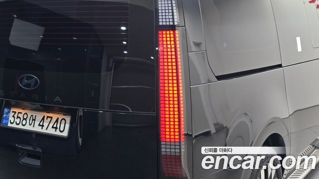 Hyundai Staria 2025 — photo 9