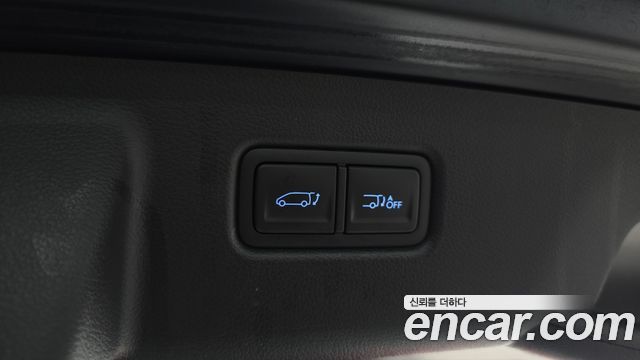 Hyundai Staria 2025 — photo 31