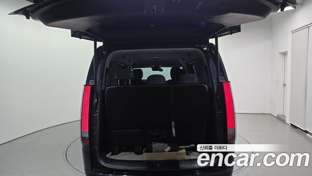 Hyundai Staria 2025 — photo 32