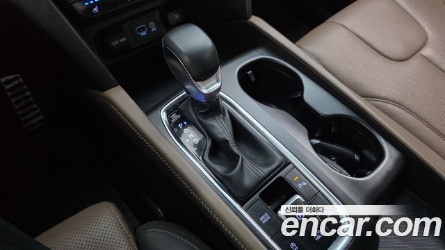 Hyundai Santafe 2019 — photo 12