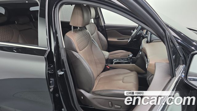Hyundai Santafe 2019 — photo 17