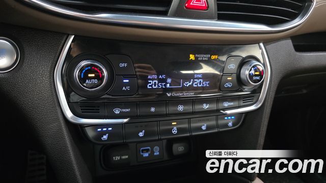 Hyundai Santafe 2019 — photo 28