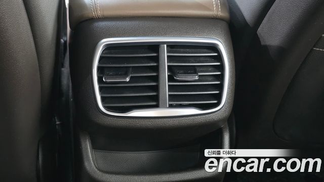 Hyundai Santafe 2019 — photo 32