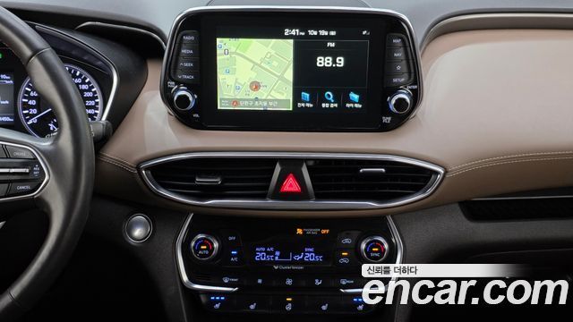 Hyundai Santafe 2019 — photo 34