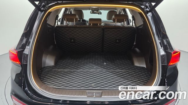 Hyundai Santafe 2019 — photo 37
