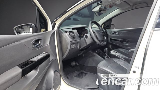 Renault Korea QM3 2016 — photo 13