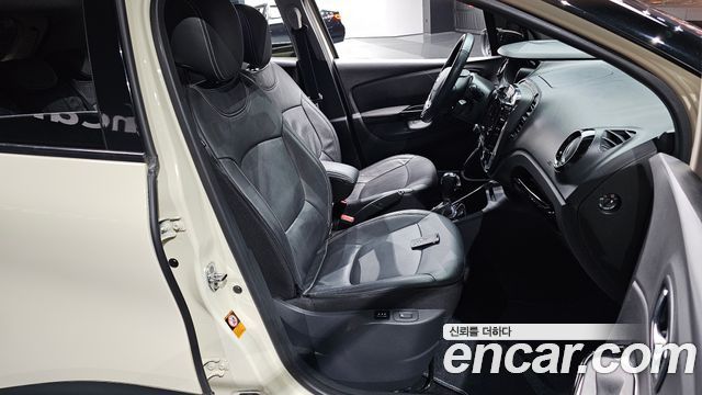 Renault Korea QM3 2016 — photo 16