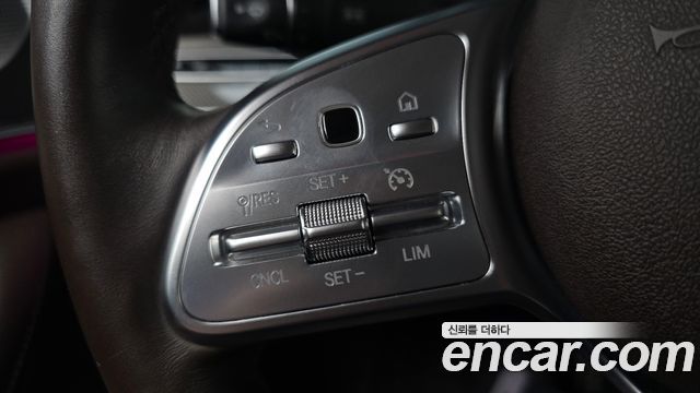 Mercedes-Benz CLS-Class 2019 — photo 31