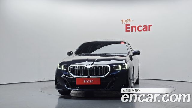 BMW 5-Series 2025 — photo 3