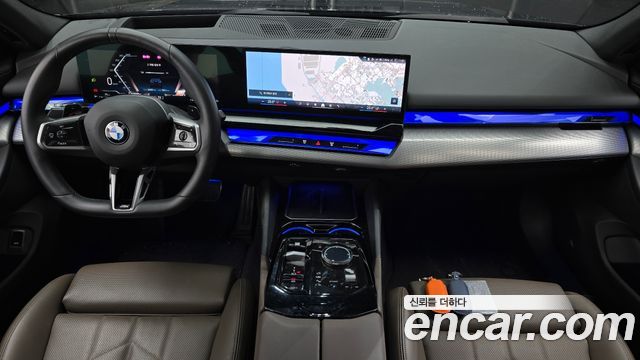 BMW 5-Series 2025 — photo 10