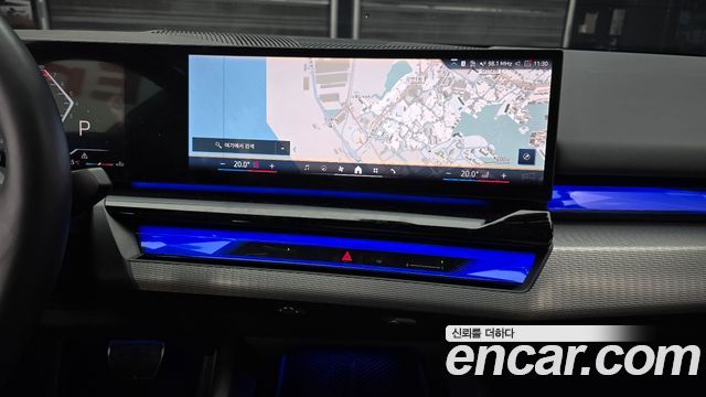 BMW 5-Series 2025 — photo 22