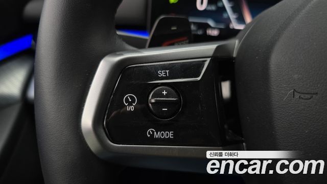 BMW 5-Series 2025 — photo 27