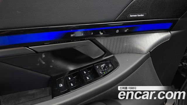 BMW 5-Series 2025 — photo 32