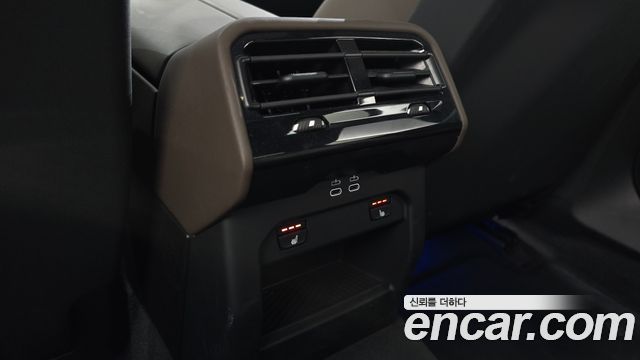BMW 5-Series 2025 — photo 33