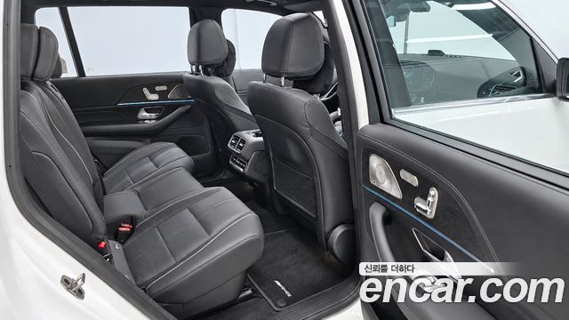 Mercedes-Benz GLS-Class 2026 — photo 10